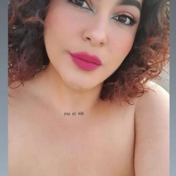 Reina joven cariñosa, Alicante