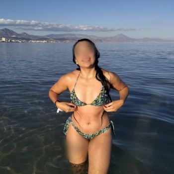 Hola cariño me llamo kathalina cariñosa mulata una, Alicante