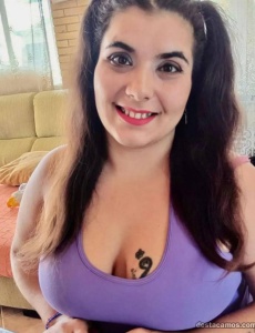 Joven morena 30 años rellenita