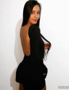Carolina jovencita cariñosa