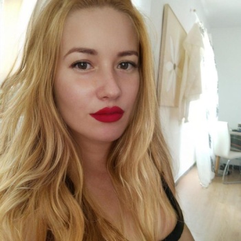 Pareja real chica latina y español andaluz, Benidorm