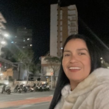 Chica colombiana con manos suaves de angel, Benidorm