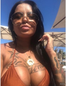Mel ️ tu barbie recien llegada siempre dispuesta a disfrutar
