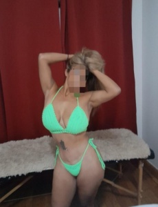 Rubia latina te espera