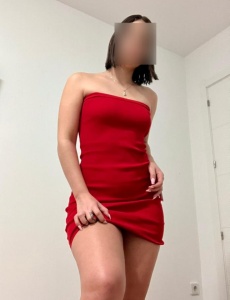 Latina de buen cuerpo.