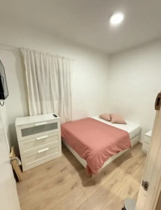 Alquilo habitación para escort