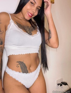 Eliza joven muy