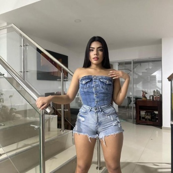Maria latina colombiana, Alicante