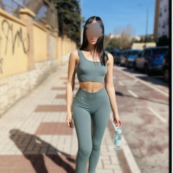 Karolina, ven a por el trato mas especial, Elche