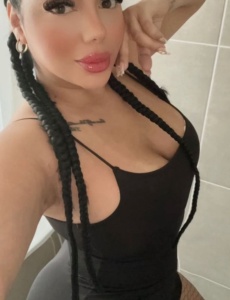 Colombiana de lujo tatuada en torrevieja