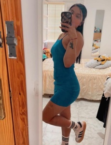 Valentina, jovencita latina independiente 20 aÑos