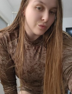 Chica con curvas increíbles