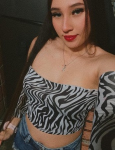 Martina toda una explosion de dulzura y elegancia