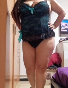 Mis amores soy claudia una mujer madura con experiencia de paso en tu ciudad disponible a cualquier hora