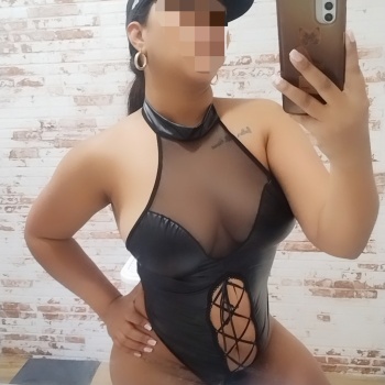 En tu zona morena voluptuosa y caliente, Denia