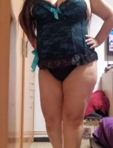 Soy claudia amable cariñosa una dulce madurita me gusta las velada llamame no te arrepentiras