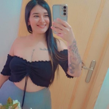 Soy violeta una morenaza colombiana, la mas encantadora, Torrevieja