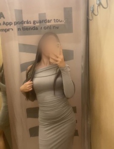 Andrea, latina jovencita latina de 24 aÑos