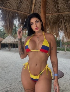 Colombiana recién negada a la ciudad llámame