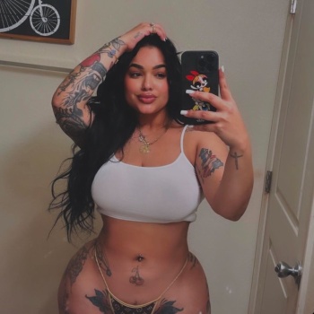 Hermosa y bien rica chilena jovencita de paso, Elda