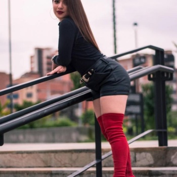 Hola, soy daniela, una joven colombiana de 20, Alicante
