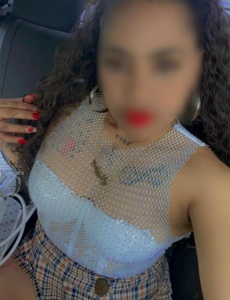 Encantadora hermosa colombiana