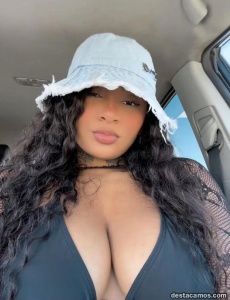 Joven mulata latina novedad