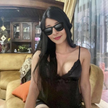 Alexa visitando, Benidorm