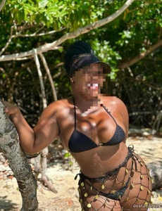 Daniela madura separada en calor