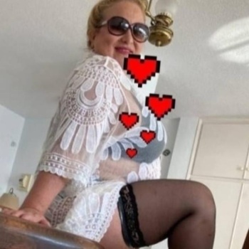 Señora madurita encantadora que le da todo lo que tú necesitas estoy aquí en torrevieja, Torrevieja