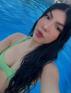 Key, venezolana 20 años