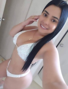 Colombiana muy cachonda dispuesta a todo
