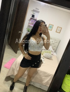 Latina hermosa y morbosa