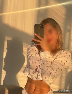 Rusa rubia particular..