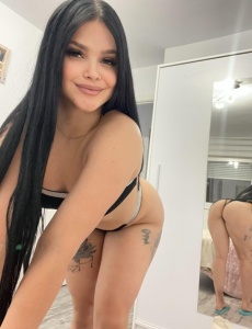 Latina muy completa,relajacion y sexo desenfrenado,torrevieja
