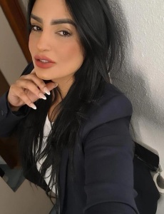 Luna colombiana extrovertida en torrevieja