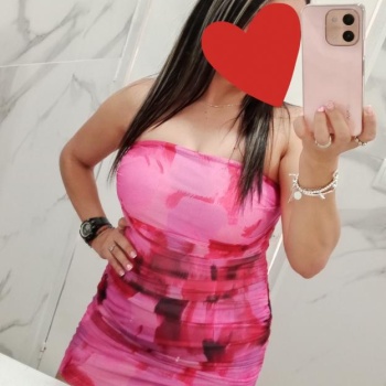 Paola chica latina, Elche