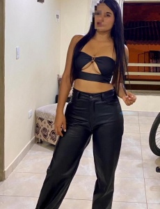 Catalina chica de lujo muy guapa jovencita en benidorm