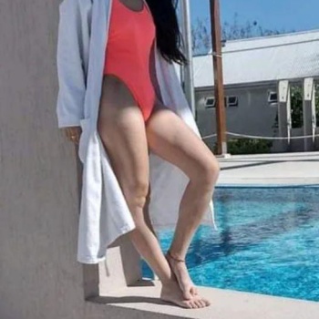 Colombiana madurita explorando nuevos senderos, Torrevieja