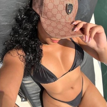 Erika, la morena de pelo rizado, impresionante disponible en alcoy, Alcoy
