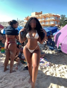 Colombiana muy caliente y llena de lujuria