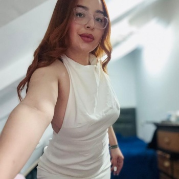Carolina linda joven recién llegada, Alicante