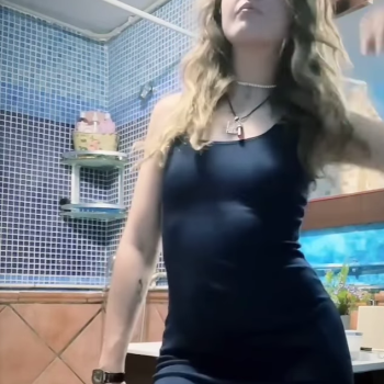 Vídeo llamada videos grabados jovencita 22 años, Elche