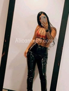 Alejandra 22 años venezolana s...