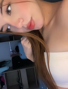 Perla, jovencita rubia colombiana