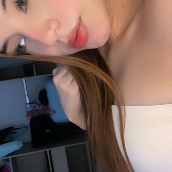Perla, jovencita rubia colombiana, Alicante