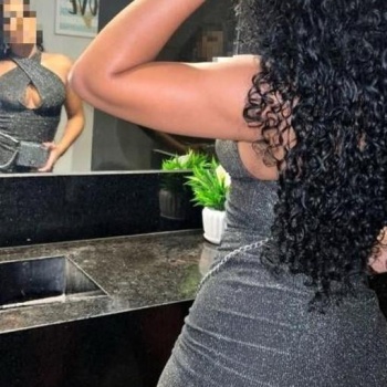 Erika, la morena de pelo rizado, impresionante disponible en alcoy, Alcoy