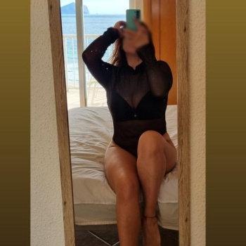 Natalia cariñosa en calpe, Calpe