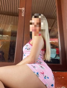 Experta en mamada y garganta profunda