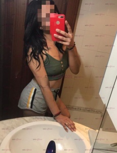 Latina fiestera novedad en calpe piso discreto estoy con una amiga